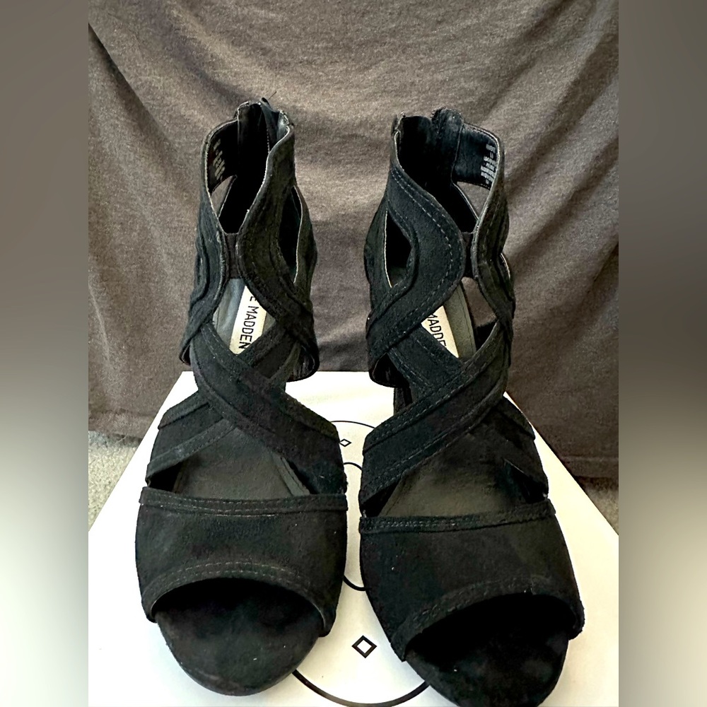 Size 6.5 suede heels